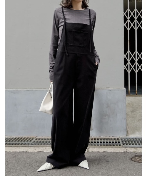 Re:EDIT（リエディ）の「[ZOZOTOWN限定][低身長/高身長サイズ有]コーデュロイナローストラップサロペット（サロペット/オーバーオール・レディース・ブラック/ネイビー/ブラウン・SHORT/MEDIUM/TALL/LARGE）」の2枚目の写真