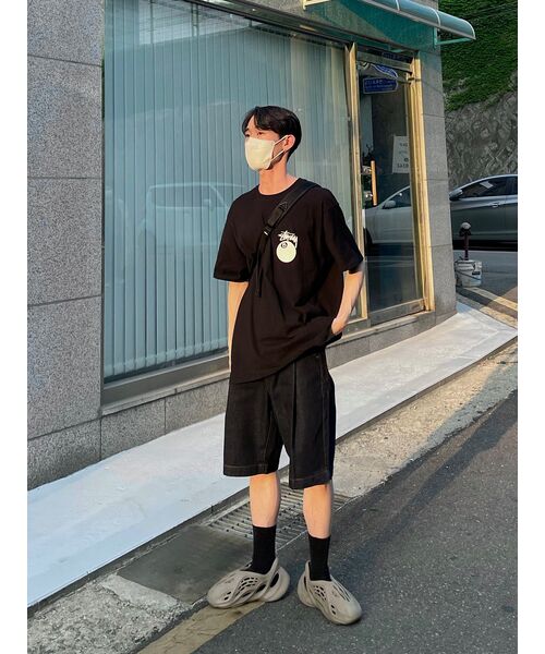 HAH ARCHIVE(ハーアーカイブ)の「Round Stitch Crossbody Bag M (Black Edition)(メッセンジャーバッグ・レディース・その他・FREE)」の2枚目の写真