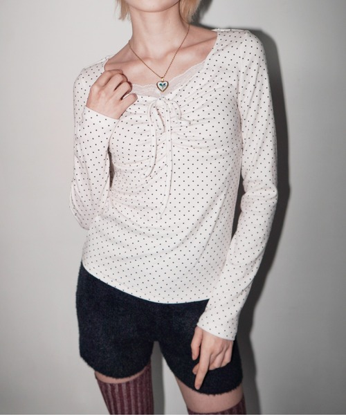IMARI(イマリ)の「【 IMARI / イマリ 】 シャーリング リボン ドット ロンT #(Tシャツ/カットソー・レディース・ホワイト/ブラック/ホワイト系その他・FREE)」の2枚目の写真