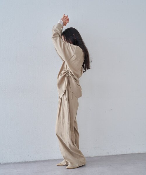 SHENERY（シーナリー）の「オープンカラーシャツ（シャツ/ブラウス・レディース・ベージュ/アイボリー/ブラック・FREE）」の22枚目の写真