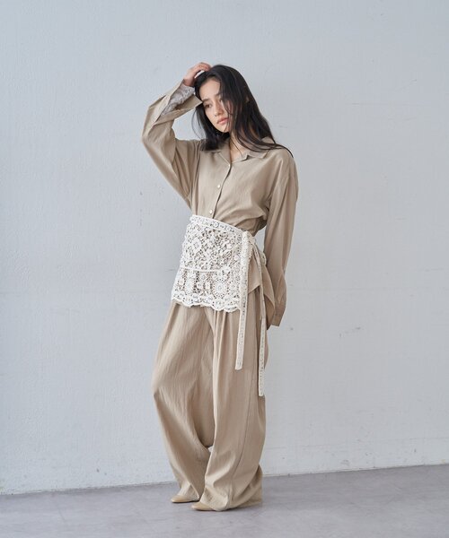 SHENERY（シーナリー）の「オープンカラーシャツ（シャツ/ブラウス・レディース・ベージュ/アイボリー/ブラック・FREE）」の5枚目の写真