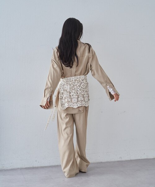 SHENERY（シーナリー）の「オープンカラーシャツ（シャツ/ブラウス・レディース・ベージュ/アイボリー/ブラック・FREE）」の6枚目の写真