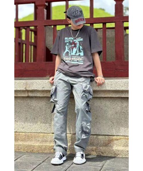 CACTUSDONUTMARKET(カクタスドーナツマーケット)の「Black Punch T-Shirt - Charcoal(Tシャツ/カットソー・メンズ・その他・MEDIUM/LARGE)」の2枚目の写真