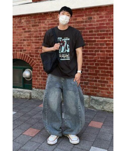 CACTUSDONUTMARKET(カクタスドーナツマーケット)の「Black Punch T-Shirt - Charcoal(Tシャツ/カットソー・メンズ・その他・MEDIUM/LARGE)」の3枚目の写真
