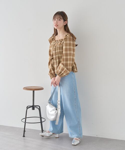 earth music&ecology(アースミュージックアンドエコロジー)の「【2026SS】チェックシャーリングブラウス(シャツ/ブラウス・レディース・グレー/ブラック/キャメル・FREE)」の11枚目の写真