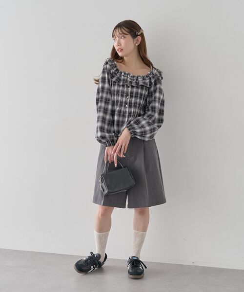 earth music&ecology(アースミュージックアンドエコロジー)の「【2026SS】チェックシャーリングブラウス(シャツ/ブラウス・レディース・グレー/ブラック/キャメル・FREE)」の20枚目の写真
