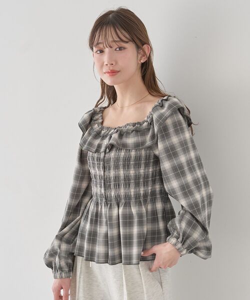 earth music&ecology(アースミュージックアンドエコロジー)の「【2026SS】チェックシャーリングブラウス(シャツ/ブラウス・レディース・グレー/ブラック/キャメル・FREE)」の6枚目の写真