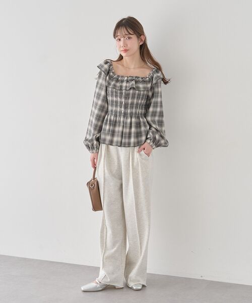 earth music&ecology(アースミュージックアンドエコロジー)の「【2026SS】チェックシャーリングブラウス(シャツ/ブラウス・レディース・グレー/ブラック/キャメル・FREE)」の7枚目の写真