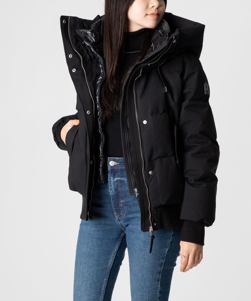Mackage（マッカージュ）の「Mackage NEFI-NFZ DOWN JACKET マッカージュ ノンファー  ダウンジャケット（ダウンジャケット/コート・レディース・ブラック・MEDIUM/SMALL/LARGE）」の4枚目の写真