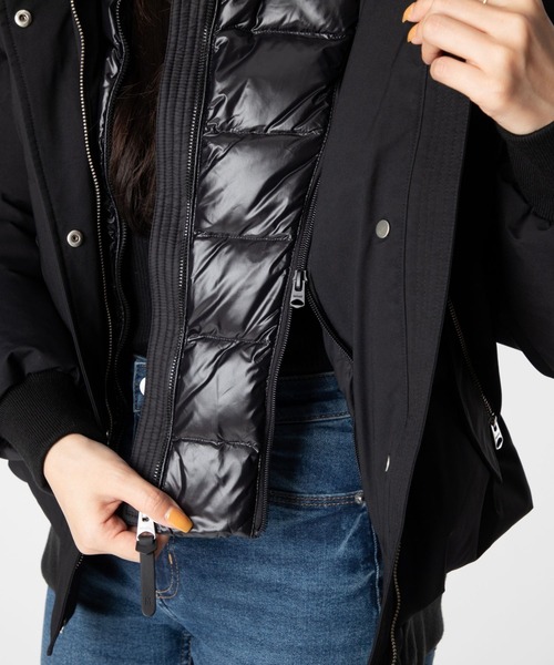 Mackage（マッカージュ）の「Mackage NEFI-NFZ DOWN JACKET マッカージュ ノンファー  ダウンジャケット（ダウンジャケット/コート・レディース・ブラック・MEDIUM/SMALL/LARGE）」の5枚目の写真