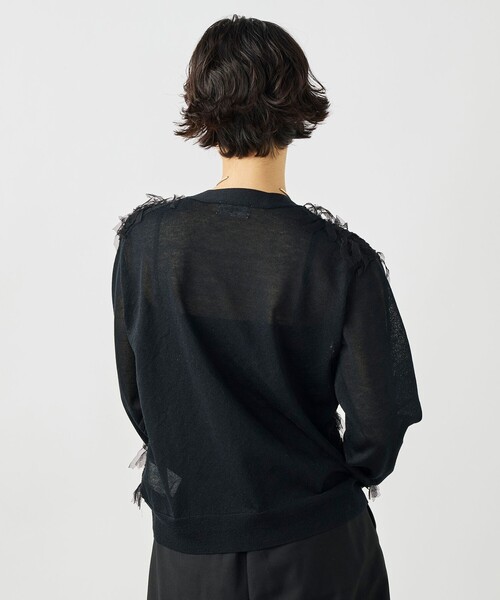 NOLLEY’S（ノーリーズ）の「《手洗い可能》チュールフリンジVネックカーディガン（カーディガン/ボレロ・レディース・ブラック/ホワイト/ベージュ・38）」の3枚目の写真