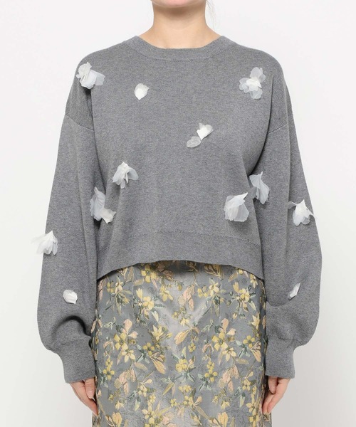 mysty woman(ミスティウーマン)の「3Dフラワーツキニット 636338(ニット/セーター・レディース・ホワイト系その他/グレー/ブラック・FREE)」の10枚目の写真