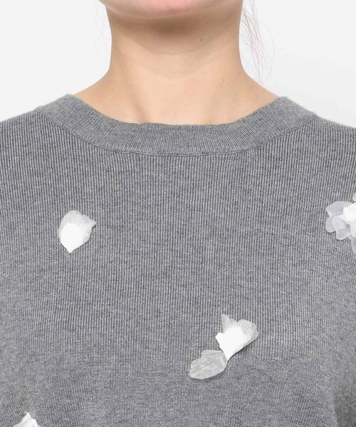 mysty woman(ミスティウーマン)の「3Dフラワーツキニット 636338(ニット/セーター・レディース・ホワイト系その他/グレー/ブラック・FREE)」の13枚目の写真