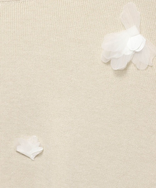 mysty woman(ミスティウーマン)の「3Dフラワーツキニット 636338(ニット/セーター・レディース・ホワイト系その他/グレー/ブラック・FREE)」の4枚目の写真