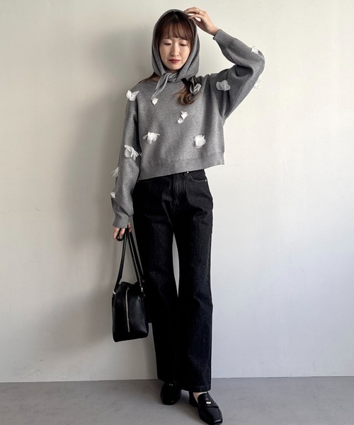 mysty woman(ミスティウーマン)の「3Dフラワーツキニット 636338(ニット/セーター・レディース・ホワイト系その他/グレー/ブラック・FREE)」の18枚目の写真