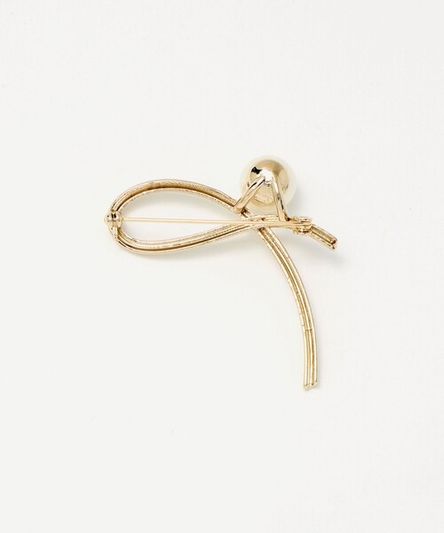 green label relaxing（グリーンレーベルリラクシング）の「メタルライン＆フェイクパール ブローチ（ブローチ/コサージュ・レディース・ゴールド/シルバー・FREE）」の6枚目の写真