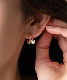 Cream dot.（クリームドット）の「【金属アレルギー対応】パール×ビジューラインのレイヤード風フープピアス/イヤリング（ピアス（両耳用））」