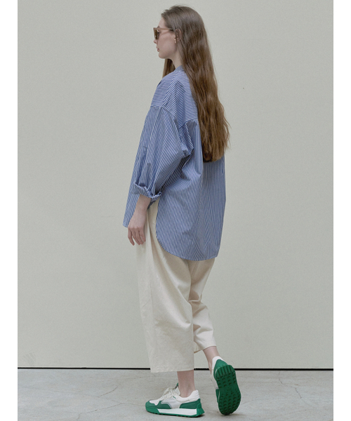 AVANT-G(アバン)の「Unbalance Stripe overfit shirt - blue(シャツ/ブラウス・レディース・その他・FREE)」の3枚目の写真