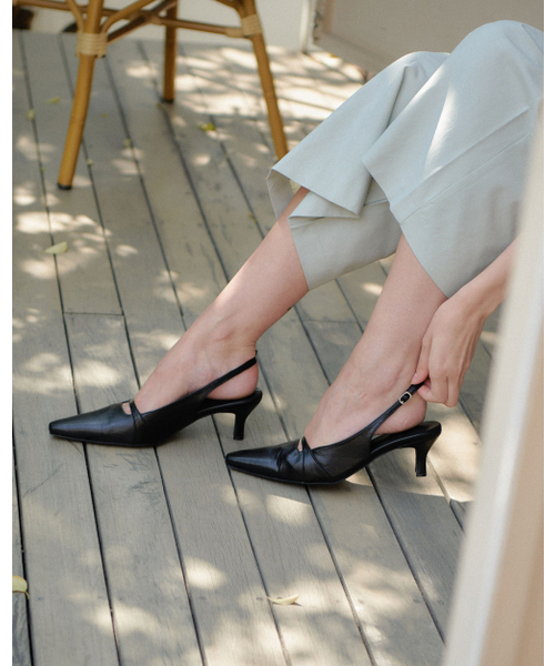 TAGTRAUME（タクトロイメ）の「シャイ ポインテッド 切り替え スリングバックパンプス - ブラック PU（パンプス・レディース・ブラック・22.5cm/23cm/24.5cm/25cm/24cm/23.5cm）」の5枚目の写真