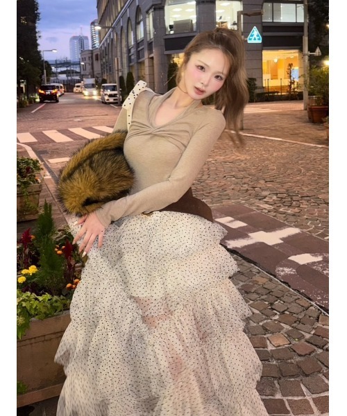 Darich（ダーリッチ）の「ボリュームアシメチュールロングスカート