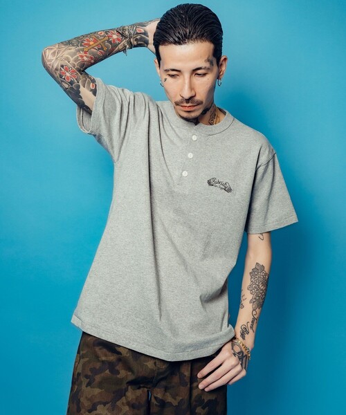 Subciety(サブサエティ)の「Henley neck tee(Tシャツ/カットソー・メンズ・ブラック/ホワイト/グレー・SMALL/MEDIUM/LARGE/X-LARGE/XX-LARGE)」の15枚目の写真