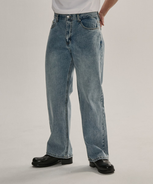 NINEZ(ナインゼット)の「ラインストレートデニムパンツ25DP01(デニムパンツ・メンズ・その他・M/XL/2XL)」の2枚目の写真
