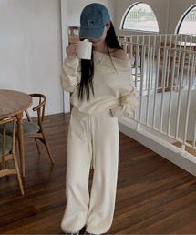 LUCPY（ラクピー）の「ワンショルダーリラックスセットアップ（スウェット）」