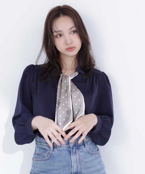 NATURAL BEAUTY BASIC(ナチュラルビューティーベーシック)の「◇デザインスカーフ付ブラウス(シャツ/ブラウス・レディース・ベージュ/ネイビー/オフホワイト・SMALL/MEDIUM)」の17枚目の写真