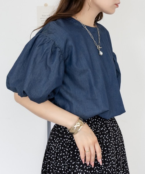 aity（アイティ）の「M-5L パフスリーブ デニム半袖シャツ（Tシャツ/カットソー・レディース・ワンウォッシュ/ネイビー・M～Ｌ/LL～3L/4L～5L）」の4枚目の写真