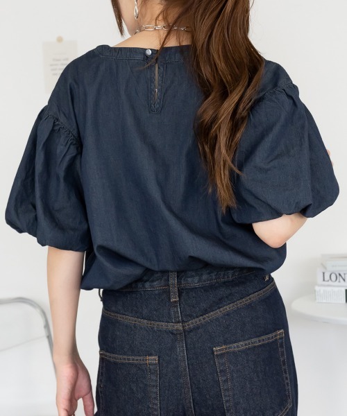 aity（アイティ）の「M-5L パフスリーブ デニム半袖シャツ（Tシャツ/カットソー・レディース・ワンウォッシュ/ネイビー・M～Ｌ/LL～3L/4L～5L）」の10枚目の写真