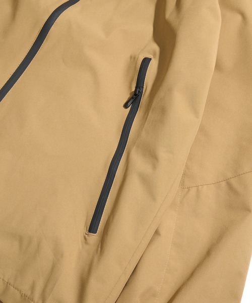 MAGASIN DE MODE Brew(マガジンデモードブリュー)の「【MAGASIN DE MODE Brew】Water Proof マウンテンパーカー 防水/撥水/レインコート KNF-YI ※(マウンテンパーカー・メンズ・ベージュ/ブラック・L/XL/M)」の14枚目の写真