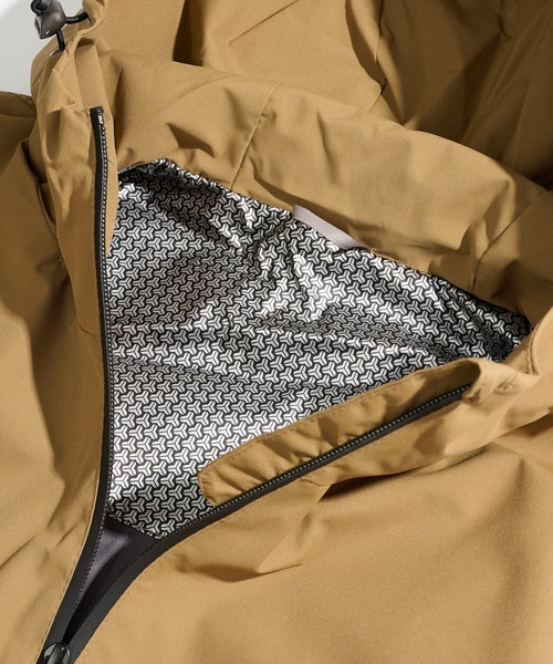 MAGASIN DE MODE Brew(マガジンデモードブリュー)の「【MAGASIN DE MODE Brew】Water Proof マウンテンパーカー 防水/撥水/レインコート KNF-YI ※(マウンテンパーカー・メンズ・ベージュ/ブラック・L/XL/M)」の15枚目の写真
