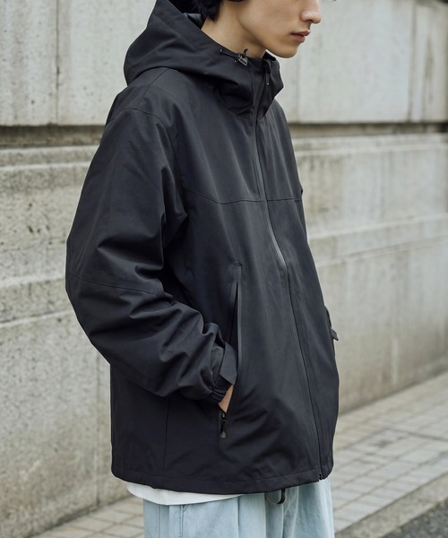 MAGASIN DE MODE Brew(マガジンデモードブリュー)の「【MAGASIN DE MODE Brew】Water Proof マウンテンパーカー 防水/撥水/レインコート KNF-YI ※(マウンテンパーカー・メンズ・ベージュ/ブラック・L/XL/M)」の3枚目の写真