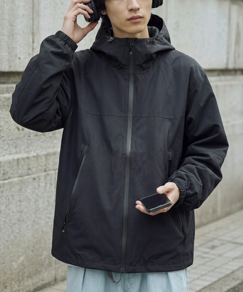 MAGASIN DE MODE Brew(マガジンデモードブリュー)の「【MAGASIN DE MODE Brew】Water Proof マウンテンパーカー 防水/撥水/レインコート KNF-YI ※(マウンテンパーカー・メンズ・ベージュ/ブラック・L/XL/M)」の5枚目の写真