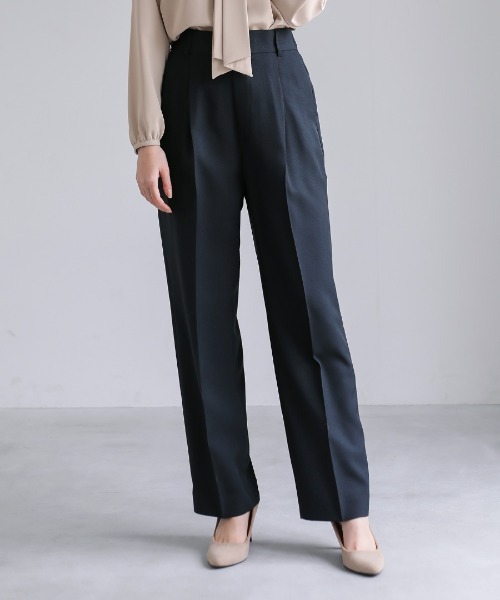 White Collection(ホワイトコレクション)の「【 美脚が叶う 】 ライトモククロス・センタープレスワイドストレートパンツ(その他パンツ・レディース・グレイッシュベージュ/グレー/ネイビー・L/M/S)」の1枚目の写真