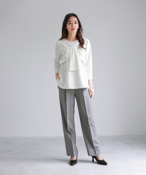 White Collection(ホワイトコレクション)の「【 美脚が叶う 】 ライトモククロス・センタープレスワイドストレートパンツ(その他パンツ・レディース・グレイッシュベージュ/グレー/ネイビー・L/M/S)」の18枚目の写真