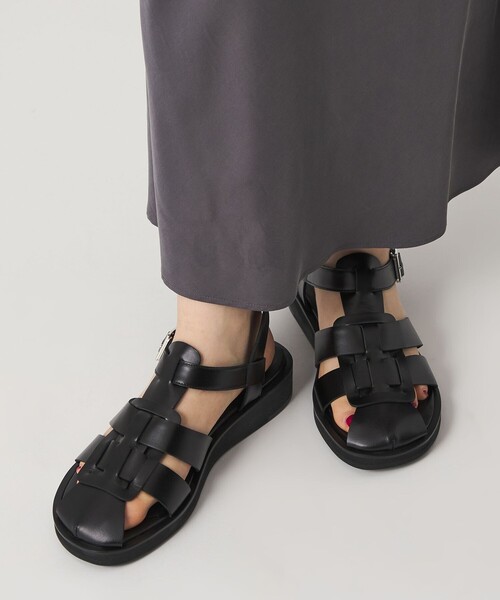 ODETTE E ODILE（オデットエオディール）の「ニュークラシックフィッシャーマン サンダル30↑（サンダル・レディース・オフホワイト/ブラック・24.5cm/24cm/23.5cm/23cm/22.5cm/25cm/22cm）」の5枚目の写真