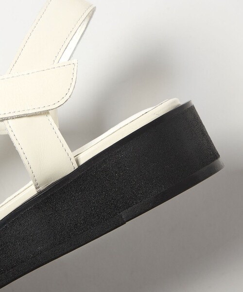 ODETTE E ODILE（オデットエオディール）の「ニュークラシックフィッシャーマン サンダル30↑（サンダル・レディース・オフホワイト/ブラック・24.5cm/24cm/23.5cm/23cm/22.5cm/25cm/22cm）」の22枚目の写真