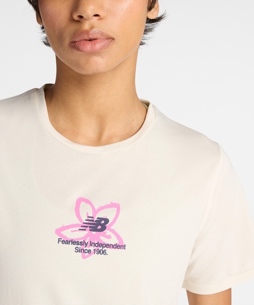 NEW BALANCE（ニューバランス）の「Fearlessly IndependentポリTシャツ（Tシャツ/カットソー・レディース・ダークパープル/ラベンダー/オートミール・SMALL/MEDIUM/LARGE/X-LARGE）」の6枚目の写真