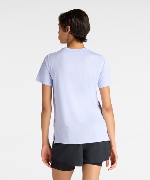NEW BALANCE（ニューバランス）の「Fearlessly IndependentポリTシャツ（Tシャツ/カットソー・レディース・ダークパープル/ラベンダー/オートミール・SMALL/MEDIUM/LARGE/X-LARGE）」の15枚目の写真