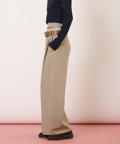 hazyl(ヘイジル)の「2 tuck straight wide slacks / ツータックストレートワイドスラックス(その他パンツ・レディース・グレー系その他/ベージュ・MEDIUM/SMALL)」の8枚目の写真