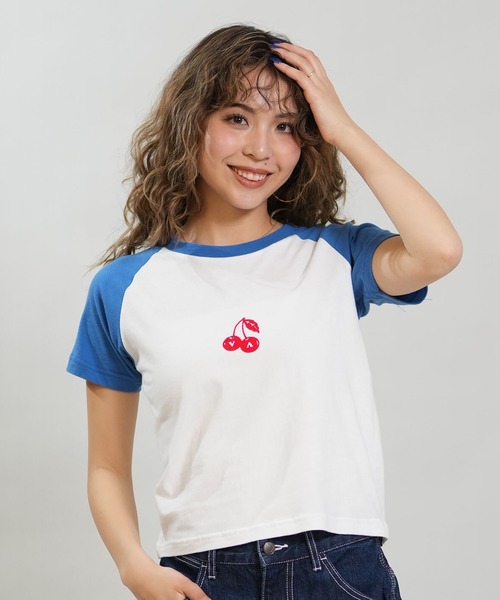 RVCA(ルーカ)の「RVCA/ルーカ クロップドTシャツ レディース ROAM RAGLAN CROPPED BABY BG043204(Tシャツ/カットソー・レディース・ホワイト×ブルー/ホワイト×ブラック・M/S)」の8枚目の写真