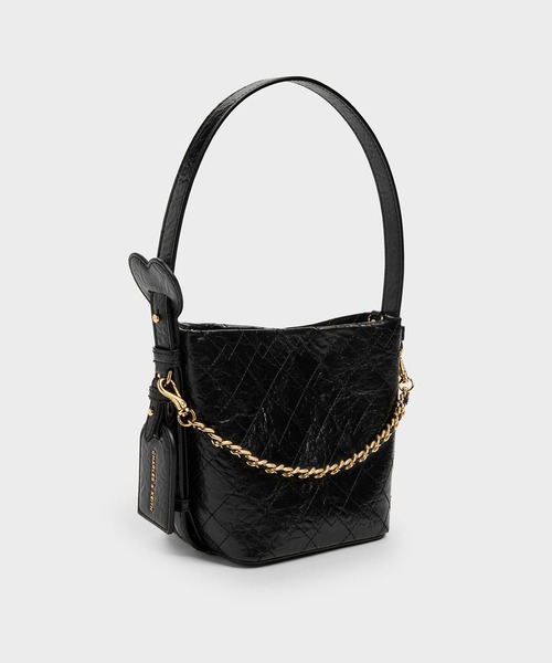 CHARLES & KEITH(チャールズ & キース)の「Duo ドゥオ キルティング チェーンバケットバッグ(ショルダーバッグ・レディース・クリーム/ブラック/ピンク系その他3・S)」の4枚目の写真