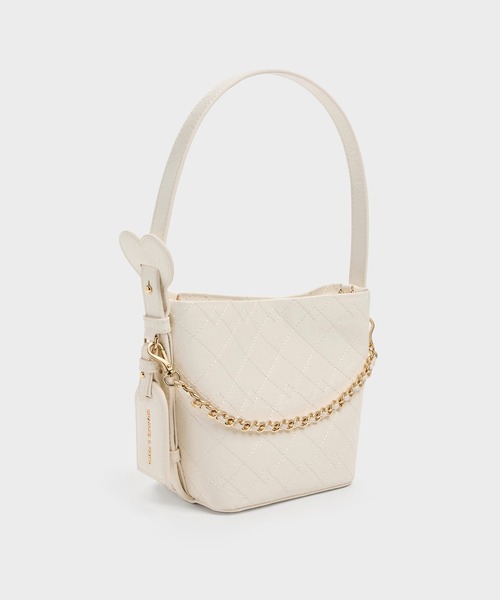 CHARLES & KEITH(チャールズ & キース)の「Duo ドゥオ キルティング チェーンバケットバッグ(ショルダーバッグ・レディース・クリーム/ブラック/ピンク系その他3・S)」の18枚目の写真