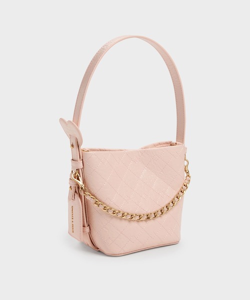 CHARLES & KEITH(チャールズ & キース)の「Duo ドゥオ キルティング チェーンバケットバッグ(ショルダーバッグ・レディース・クリーム/ブラック/ピンク系その他3・S)」の8枚目の写真