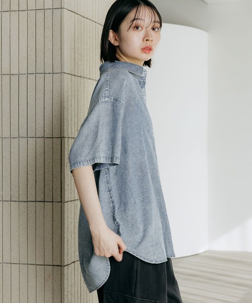 PAGEBOY（ページボーイ）の「シアーデニムショートスリーブシャツ（シャツ/ブラウス・レディース・ブラック系その他/ブルー系その他/インディゴブルー・FREE）」の13枚目の写真
