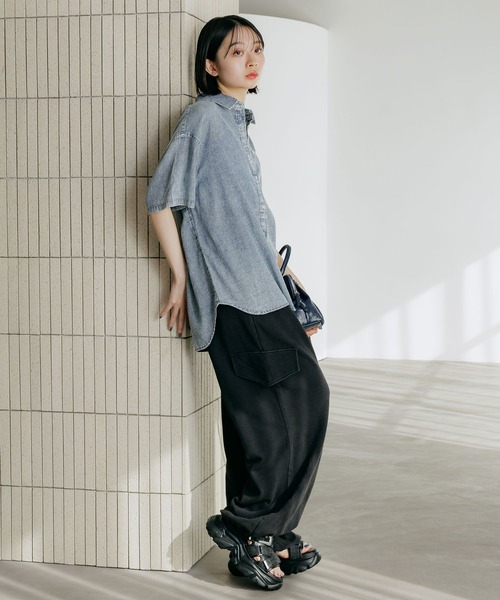 PAGEBOY（ページボーイ）の「シアーデニムショートスリーブシャツ（シャツ/ブラウス・レディース・ブラック系その他/ブルー系その他/インディゴブルー・FREE）」の21枚目の写真