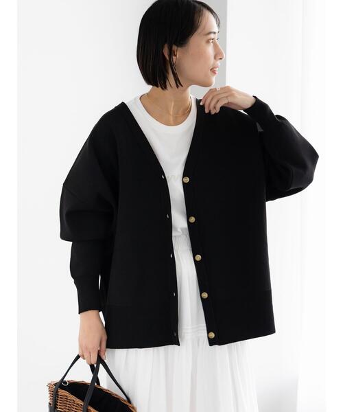 Te chichi(テチチ)の「コクーンVネックカーディガン(カーディガン/ボレロ・レディース・オフホワイト/ブラック/サックスブルー/ピンク・F)」の5枚目の写真