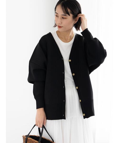 Te chichi(テチチ)の「コクーンVネックカーディガン(カーディガン/ボレロ・レディース・オフホワイト/ブラック/サックスブルー/ピンク・F)」の8枚目の写真