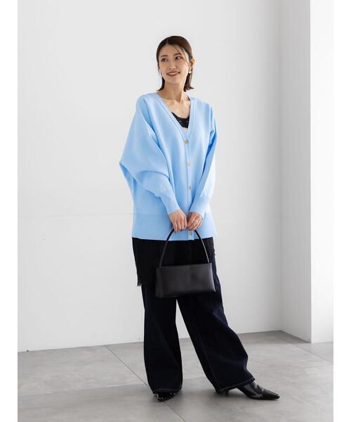 Te chichi(テチチ)の「コクーンVネックカーディガン(カーディガン/ボレロ・レディース・オフホワイト/ブラック/サックスブルー/ピンク・F)」の13枚目の写真